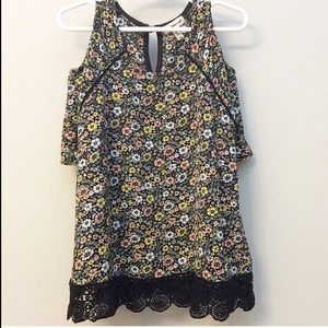 Monteau Girl, cold shoulder blouse. Age 10. As new